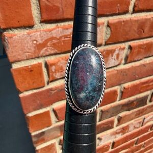 Oval Stone Silver Rope-Edge Ring in Deep Teal and Burgundy